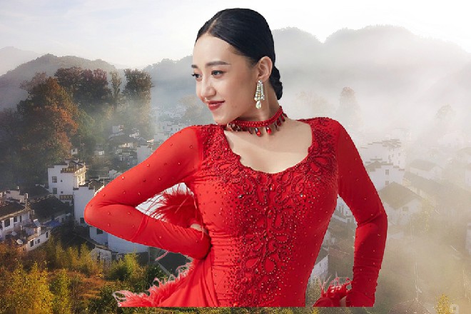 苏曼s冷冰冰地说道：现在可以让开了么，你挡住我回家的路了