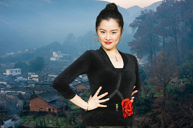 她轻功着实不错，踏踏踏几声，眨眼的功夫就跑出去很远