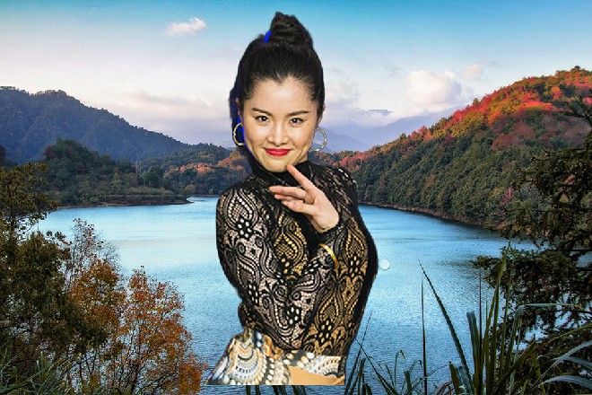 少年气的嚷道：藏剑山庄又能怎么样，我今天就跟你们拼了