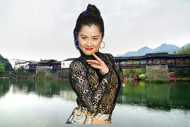 容小薰拉着诺曦S一头闯了进来，冲着里面就大声嚷道