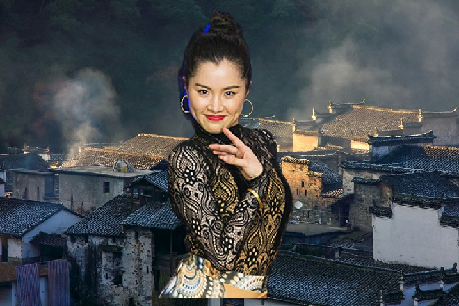 说着，苏曼s给两个人重新倒了一杯星月城特有的星月女儿酿
