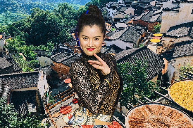 这架潜水艇直接飞了起来，一飞五米多高，远远离开了水面