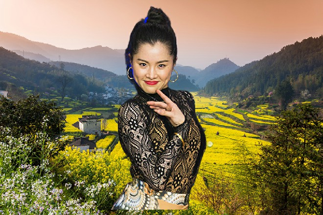 陈佳音咄咄逼人，红色妖姬眼睛一瞪，那你说，你要我怎么赔偿
