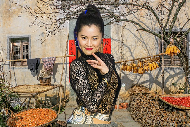 波波忽然把脑袋从地面里拔了出来，冲着伊轩咆哮一声