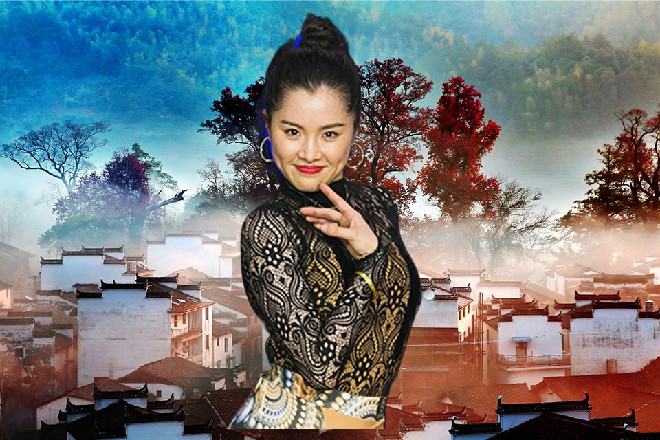 红色妖姬竖起大拇指，往身后一指，这个女人的灵魂，在哪里