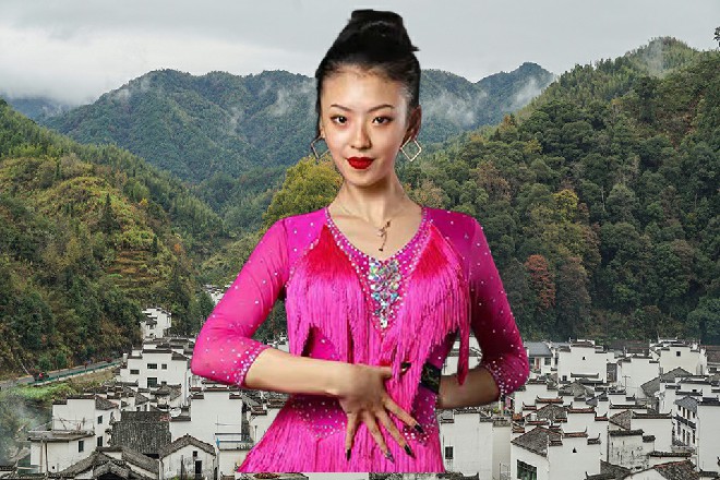 看到若依那吃惊的模样，峨眉的小妹纸这才心满意足起来