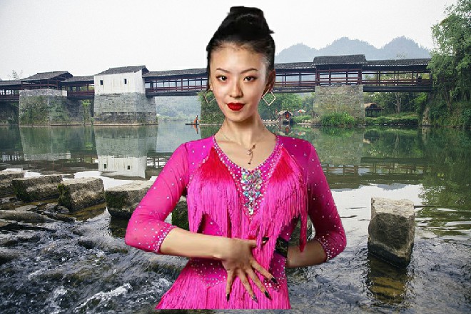 拥有擒龙诀在身，伊轩的防御力绝对不会比一辆坦克差
