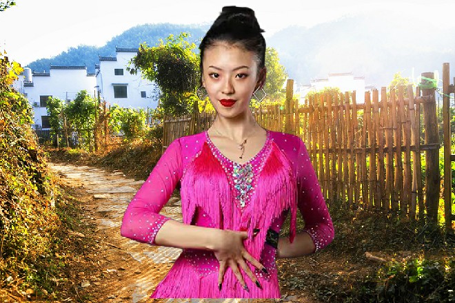 红色妖姬强调道：唐女士，内息调息的也差不多了吧，我们继续