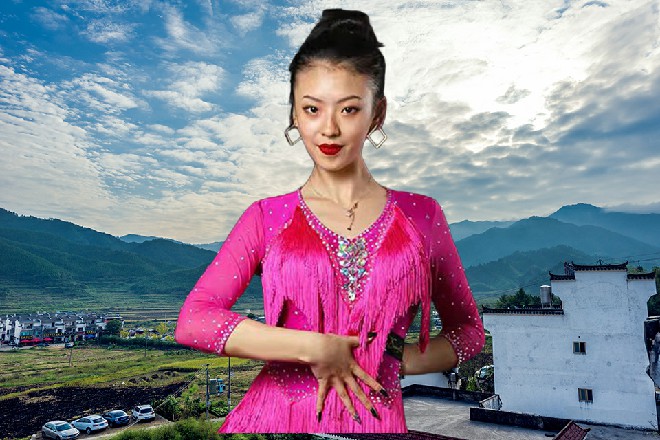 对了，好像从来没听你提到过你父亲，他是做什么的