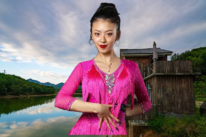 苗小萌滑行了十多分钟，最后在一栋建筑物面前停了下来