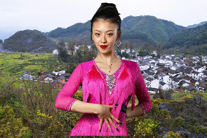 两个人的招式彼此都正面硬吃了，真是硬汉的一场仗
