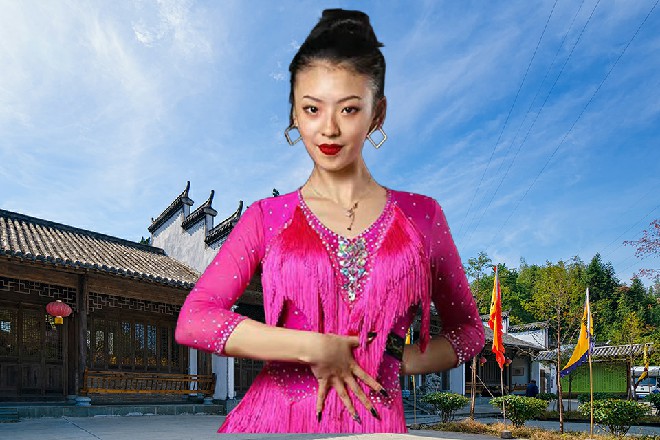本部长顿时一愣，他没想到，这一招竟然会被挡了下来