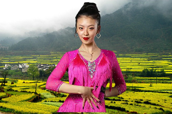 哼，才不是他的女人呢，反正，反正暂时还不是