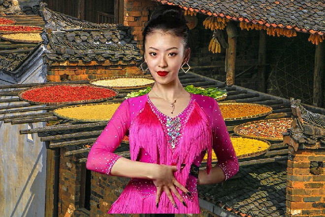 钱娇忍不住又白了他一眼，她正要出门，忽然手机响了起来