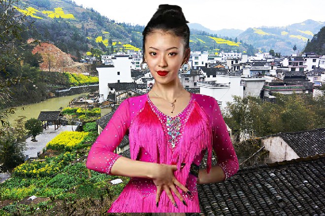 何素被红色妖姬突然这么认真地问了一下，竟然半天说不出话来
