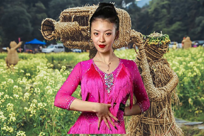 霍莺莺点点头，女人的友谊嘛，其实没那么稳固的，