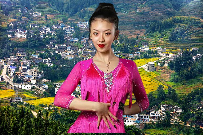 夫人，您是不是很好奇，为何我要献给城主那春生丹
