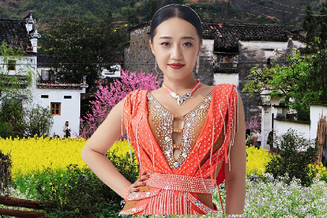 有个小子，已经在场子里赢了两千多万了，还在继续，