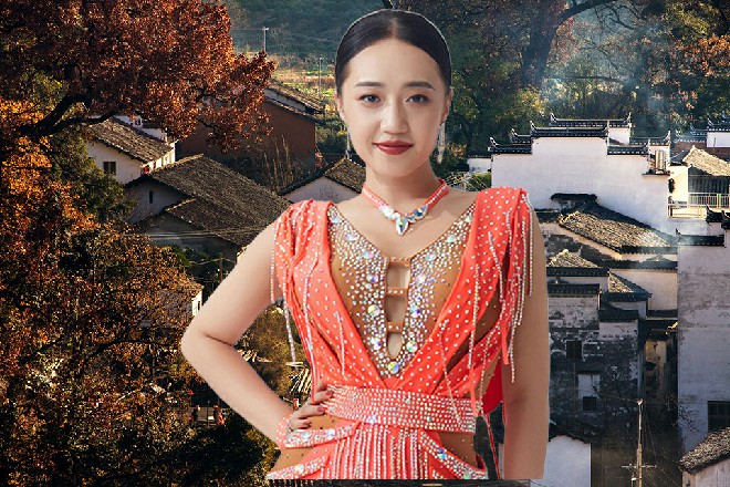 哼，才不是他的女人呢，反正，反正暂时还不是