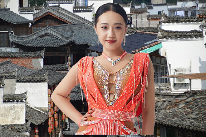 小女孩一撇嘴，把佛陀舍利交出来，否则今天就是你的忌日