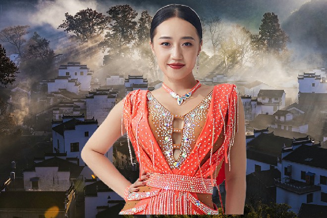 诺曦S正在乱走的时候，忽然看到地上似乎有什么文字