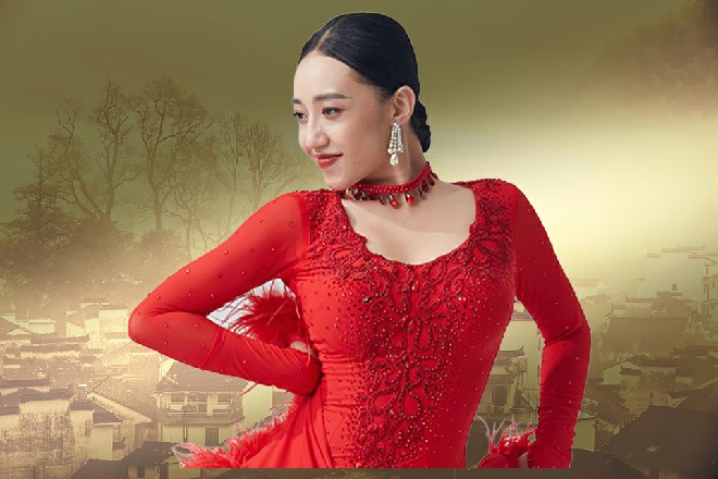 此时，他双手负在身后，高声对门下的师兄弟们说道