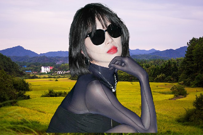 伊轩忍不住摇摇头，娜塔莎这个女人，真心不好处理啊