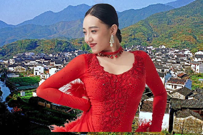 但伊轩已经捡起了罗老黑那把匕首，瞬间脱手甩了出去