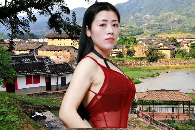 在金身的加持下，他只凭自己的肉掌就接住了对方的黑刀