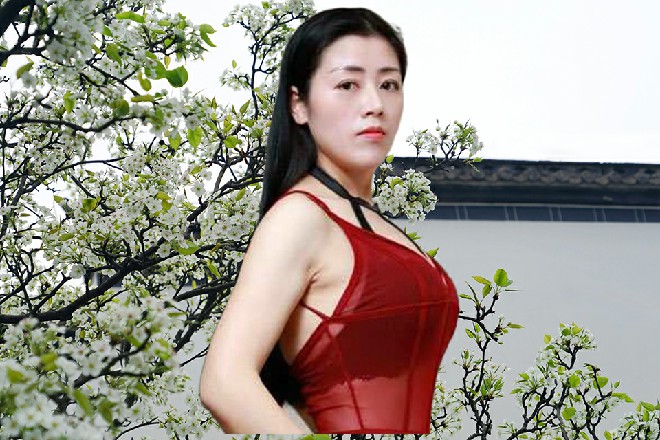 这个俄罗斯的美女，我一定会用我的武力来征服你的