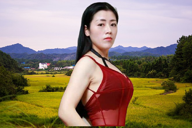 很快，他身体就笼罩在一套全覆式的褐色龙纹铠甲之中