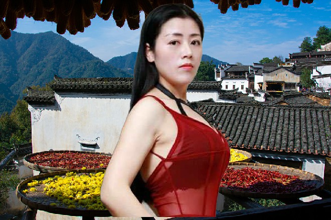 红色妖姬体内的麒麟劲调动起来，然后转化成了龙象如来的力量