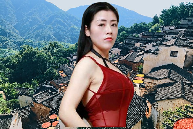 墨大锤直接噗通跪在红色妖姬的身前，也不管地面是多么冰凉了