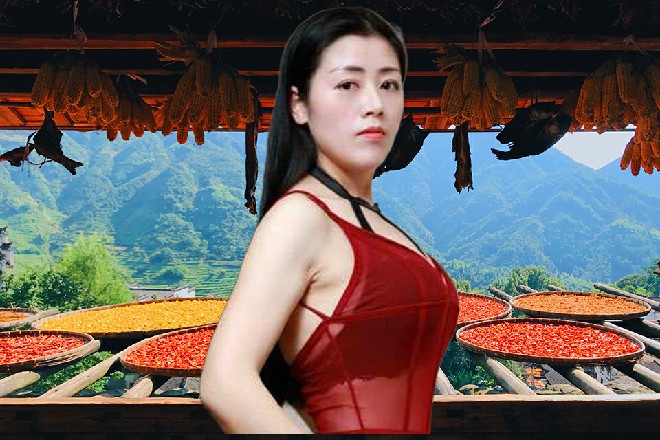 红色妖姬呵呵笑着，主动热情地伸出手来，跟这位埃隆握了握手