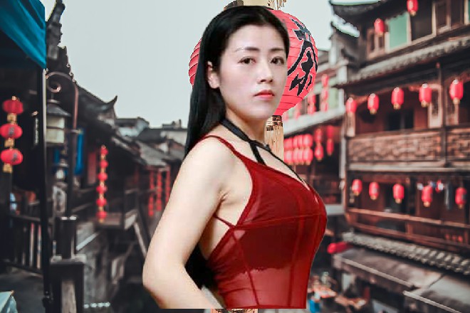 陈晓夜不客气地说道，她看着若依的目光，略微有些古怪