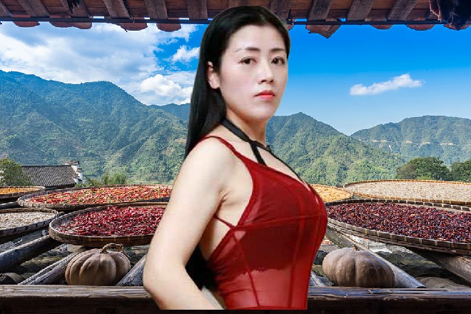若依动作更快，他抬起一脚，狠狠踹在这混混的小腹上面