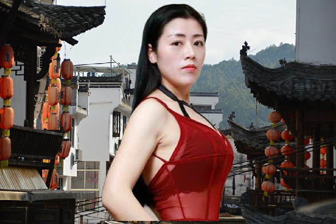 苗甜为苏曼s做辩解，他年纪轻轻，就已经是商场的黄金管家了