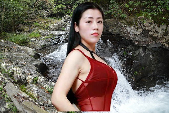 闹钟终于破碎了，水花洒在了地上，而伏尔加冷笑道
