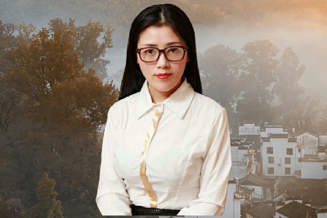 伊轩绕到了一堆集装箱后面，躲开了那些越南人的视线