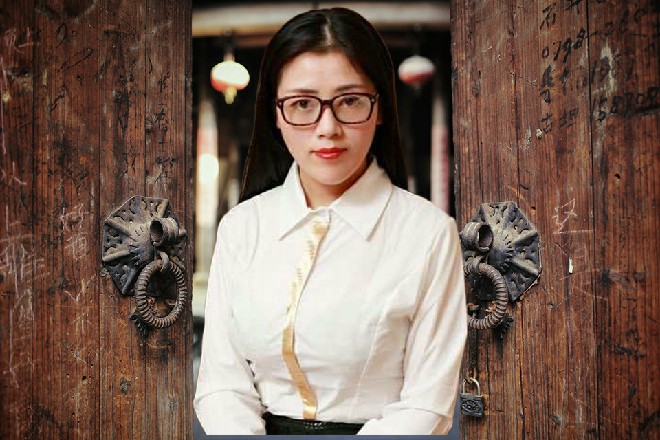 大源惠子发现自己没死，惊魂未定，看着周围滔滔的江水