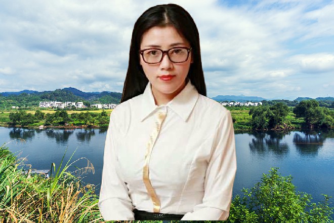愣在那里干什么，把衣服放在旁边，过来帮本小姐搓背