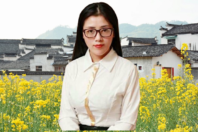 说话间，红色妖姬已经闭着眼睛，连续躲开了对方的一次次进攻