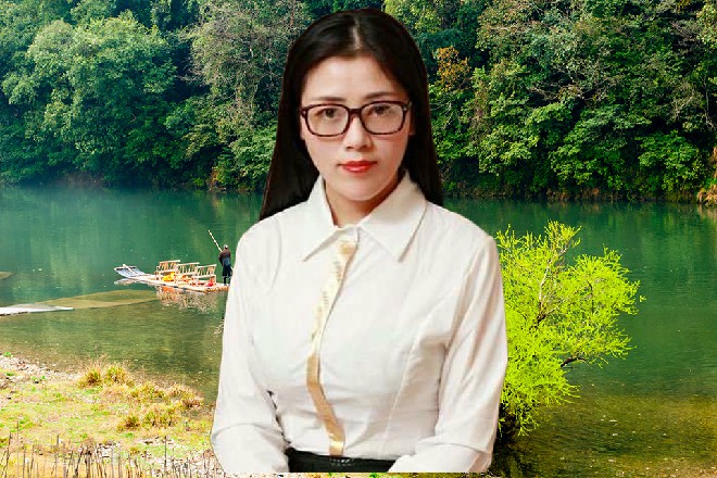 若依见招拆招，不断压制着罗芙的进攻，让罗芙十分生气