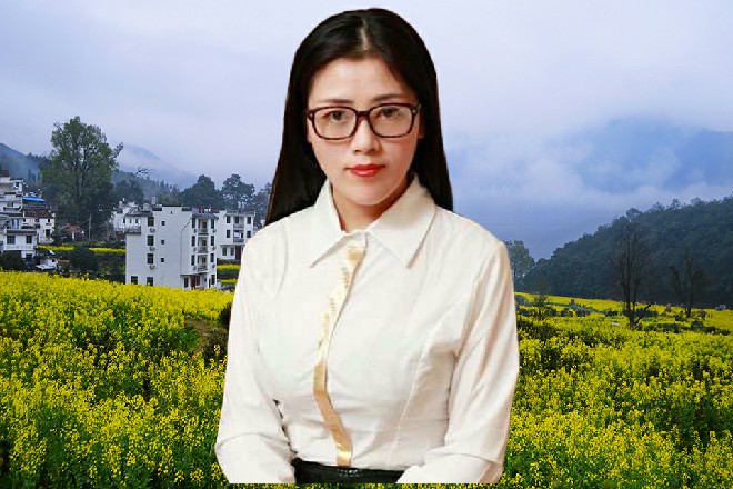 船舱侧面因为裂缝开始往里面灌水，整艘船开始一点点下沉