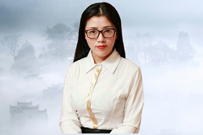 伊轩笑了，身体忽然带着一股气流，直接掠向了那厢房