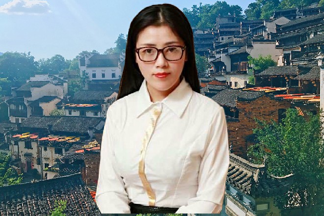 红色妖姬不想让容小薰担心这些无谓的事情，于是搪塞了过去