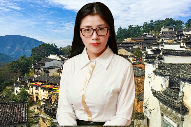 龙面人虽然功力很强，但也不敢吃黄泉的掌，只能狼狈躲闪