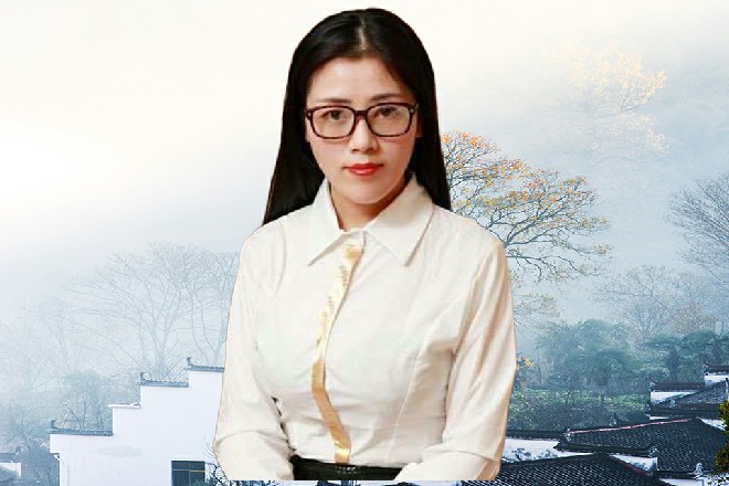陈佳音笑着说道：想要裸泡的话，可以预定VIP小包