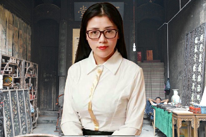 就在这时候，苏曼s突然拉开包厢的门，对野原雅和丁磊说道