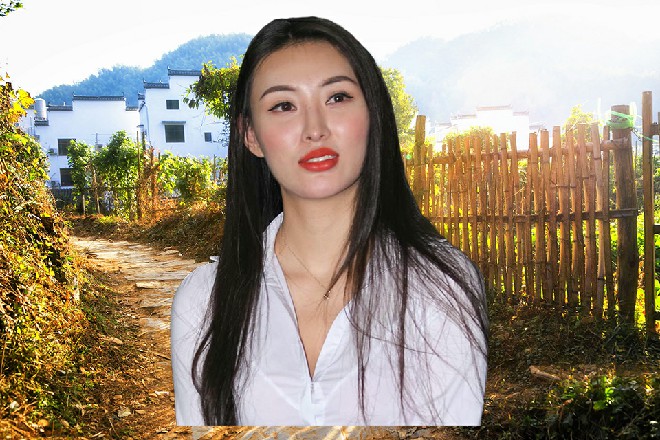 现在左手盾，右手枪，这董晴整个人如同斯巴达女战士一般